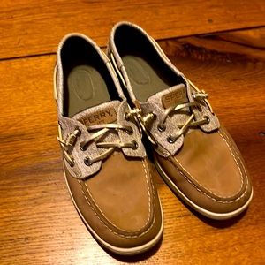 Sperry ladies tan and gold size 8.5 great condition, worn once.